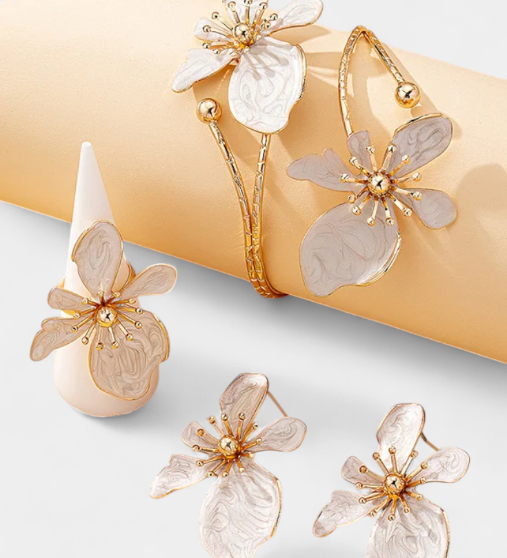 Set de Accesorios Florales: Pulsera + Pendientes + Anillos